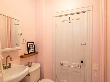 77 Wenham St, Jamaica Plain