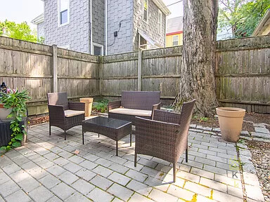 77 Wenham St, Jamaica Plain