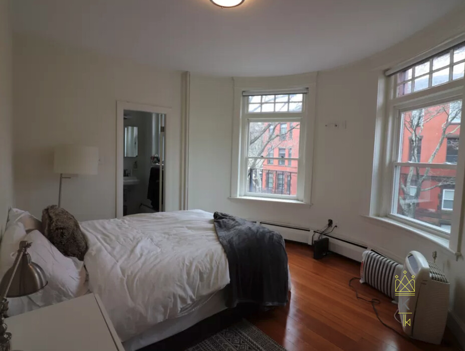 1871 Beacon St, Brookline