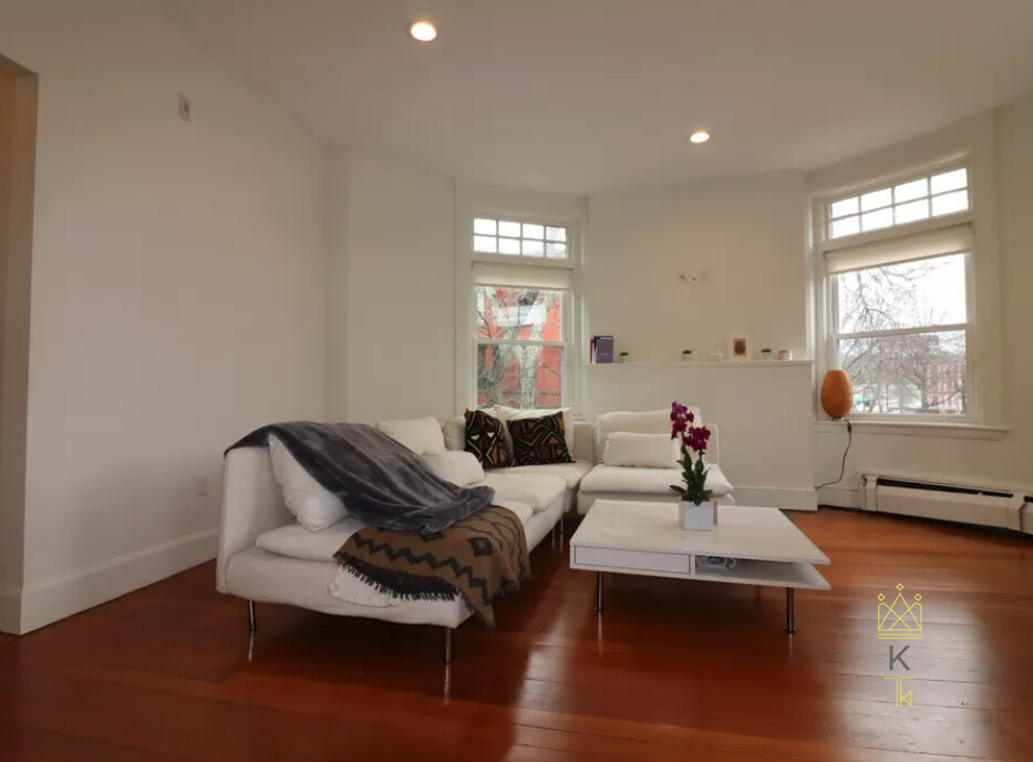 1871 Beacon St, Brookline