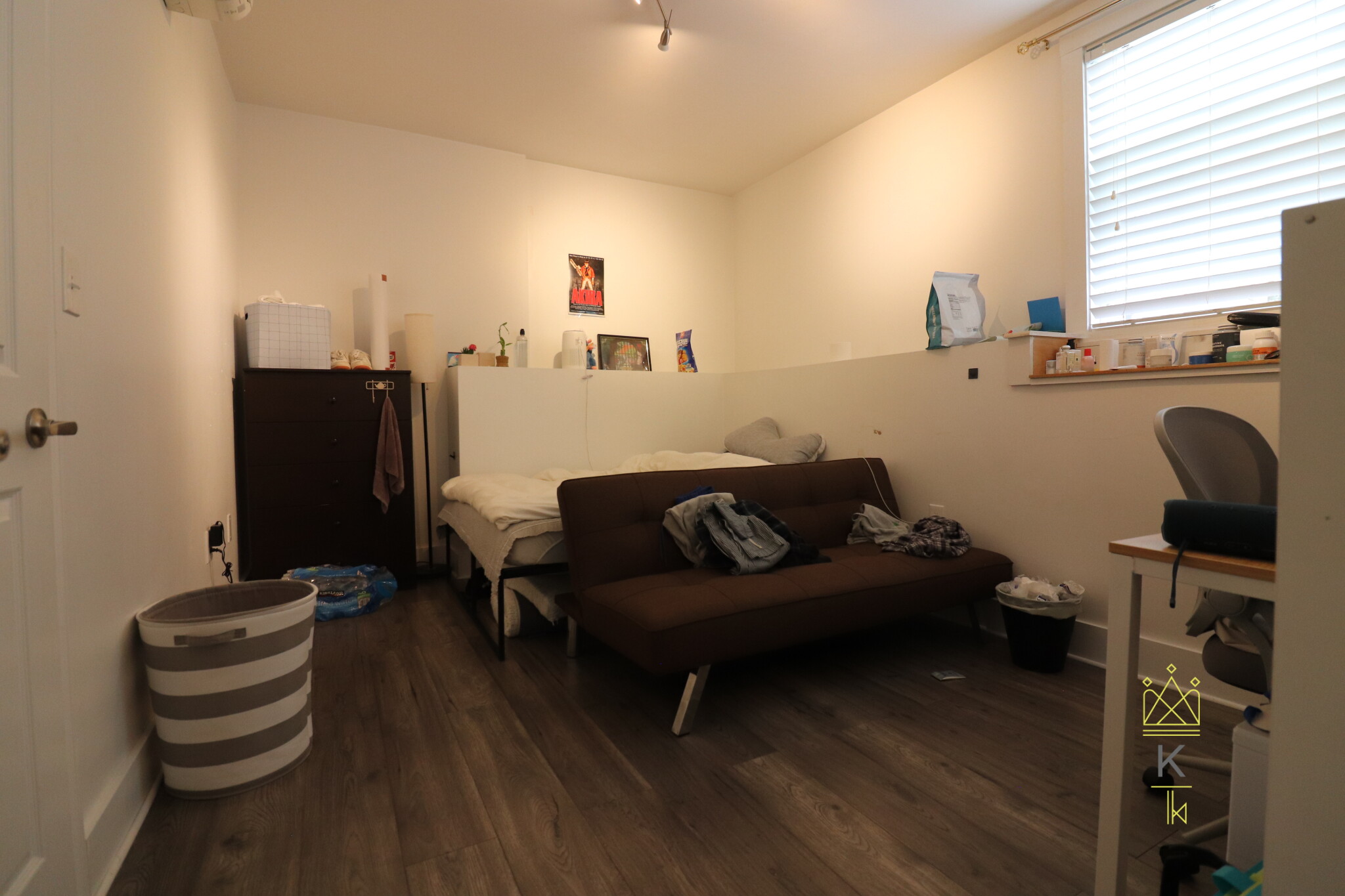 12 Braemore Rd, Brighton