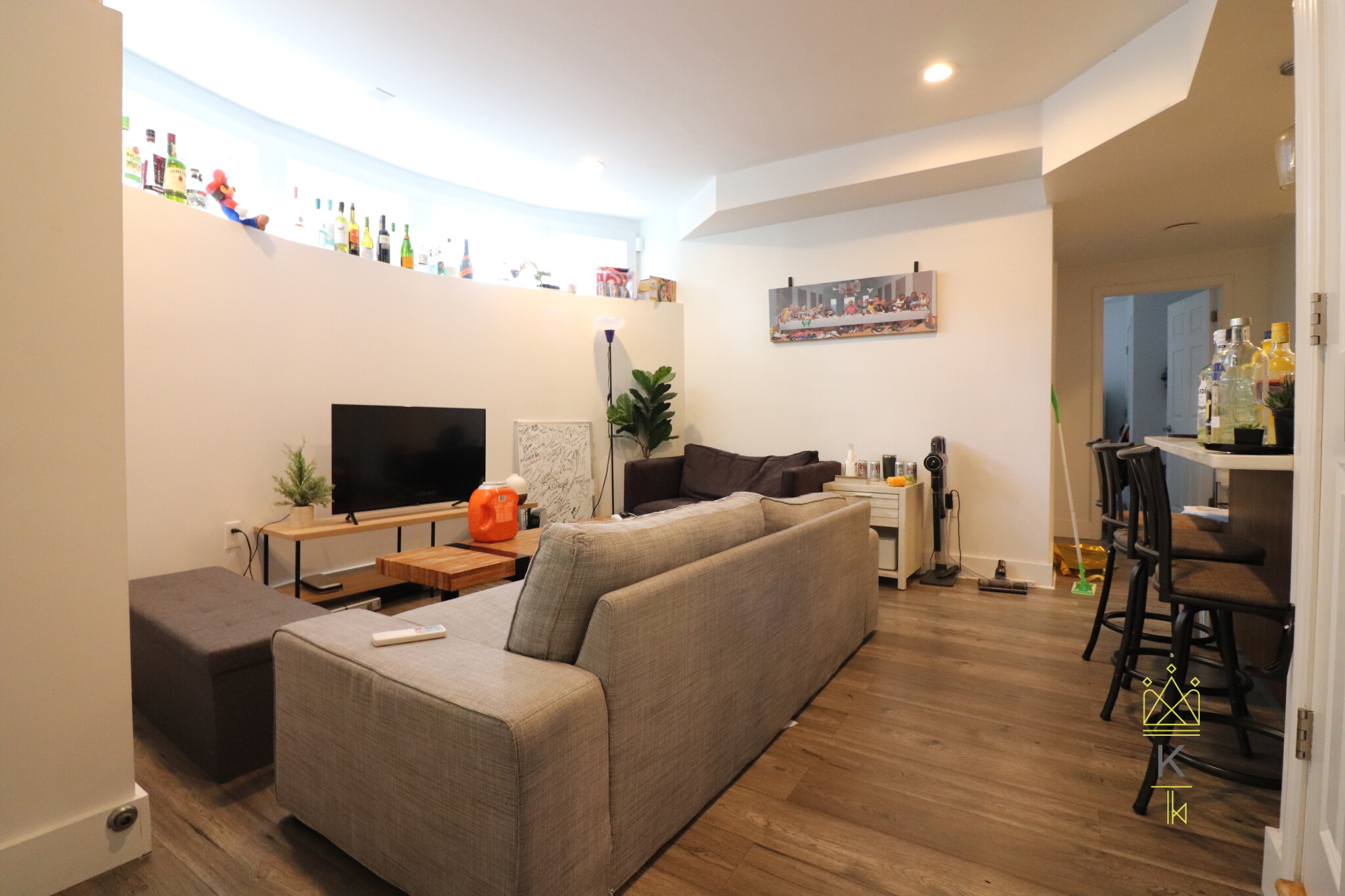 12 Braemore Rd, Brighton