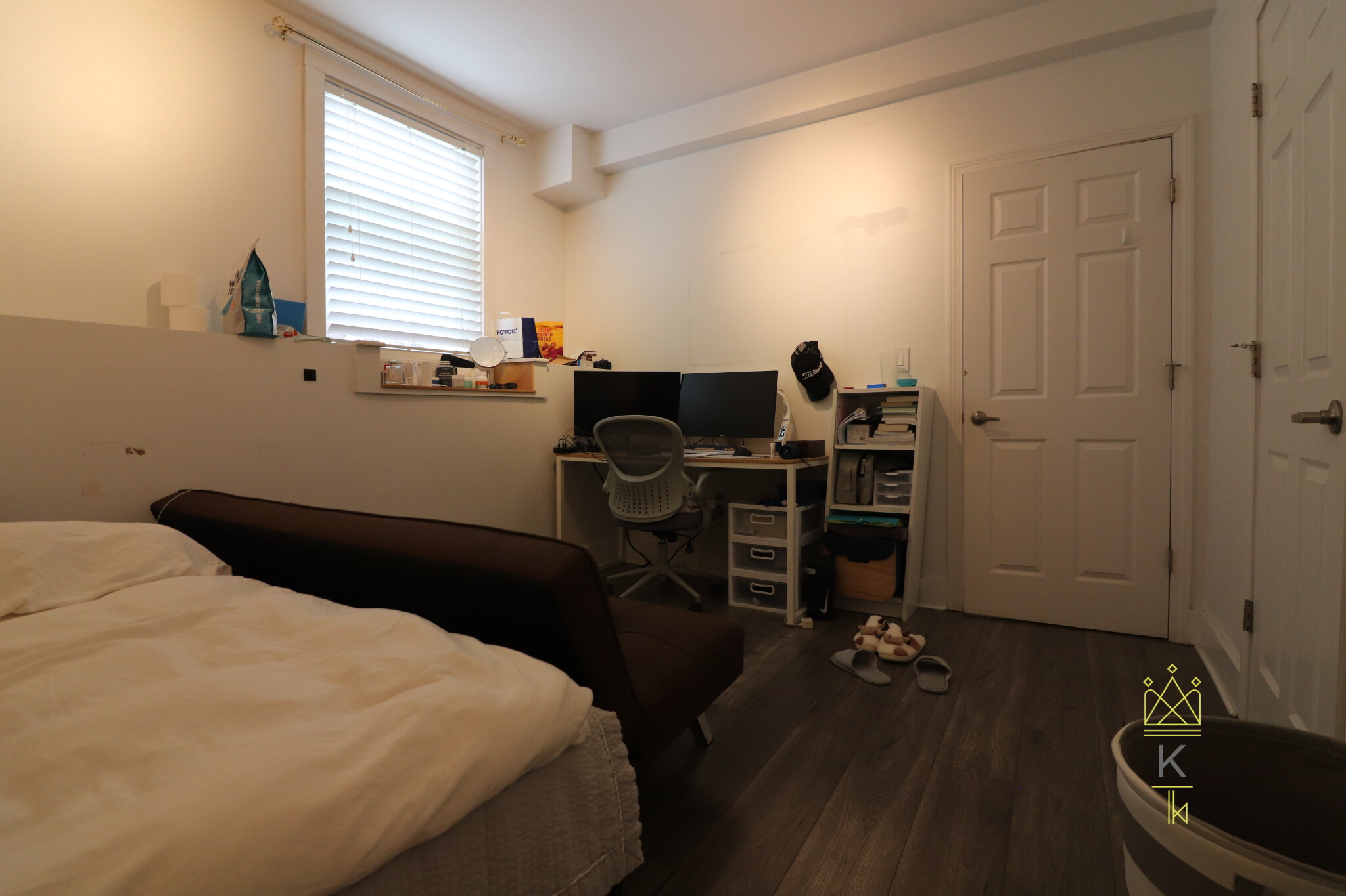 12 Braemore Rd, Brighton