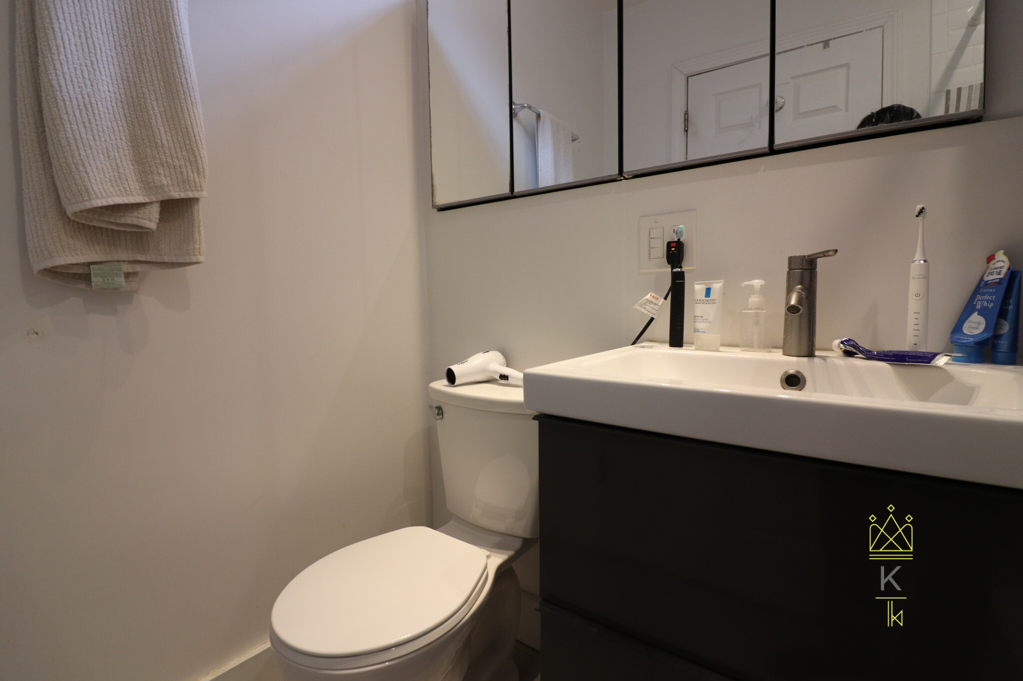 12 Braemore Rd, Brighton