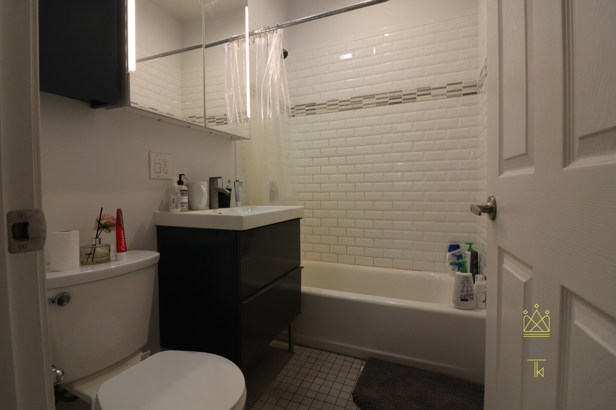 12 Braemore Rd, Brighton