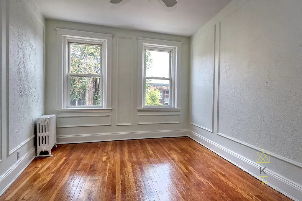 12 James St, North Brookline