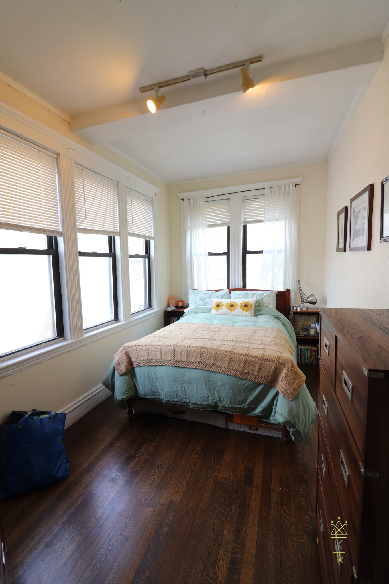 1955 Commonwealth Ave, Brighton