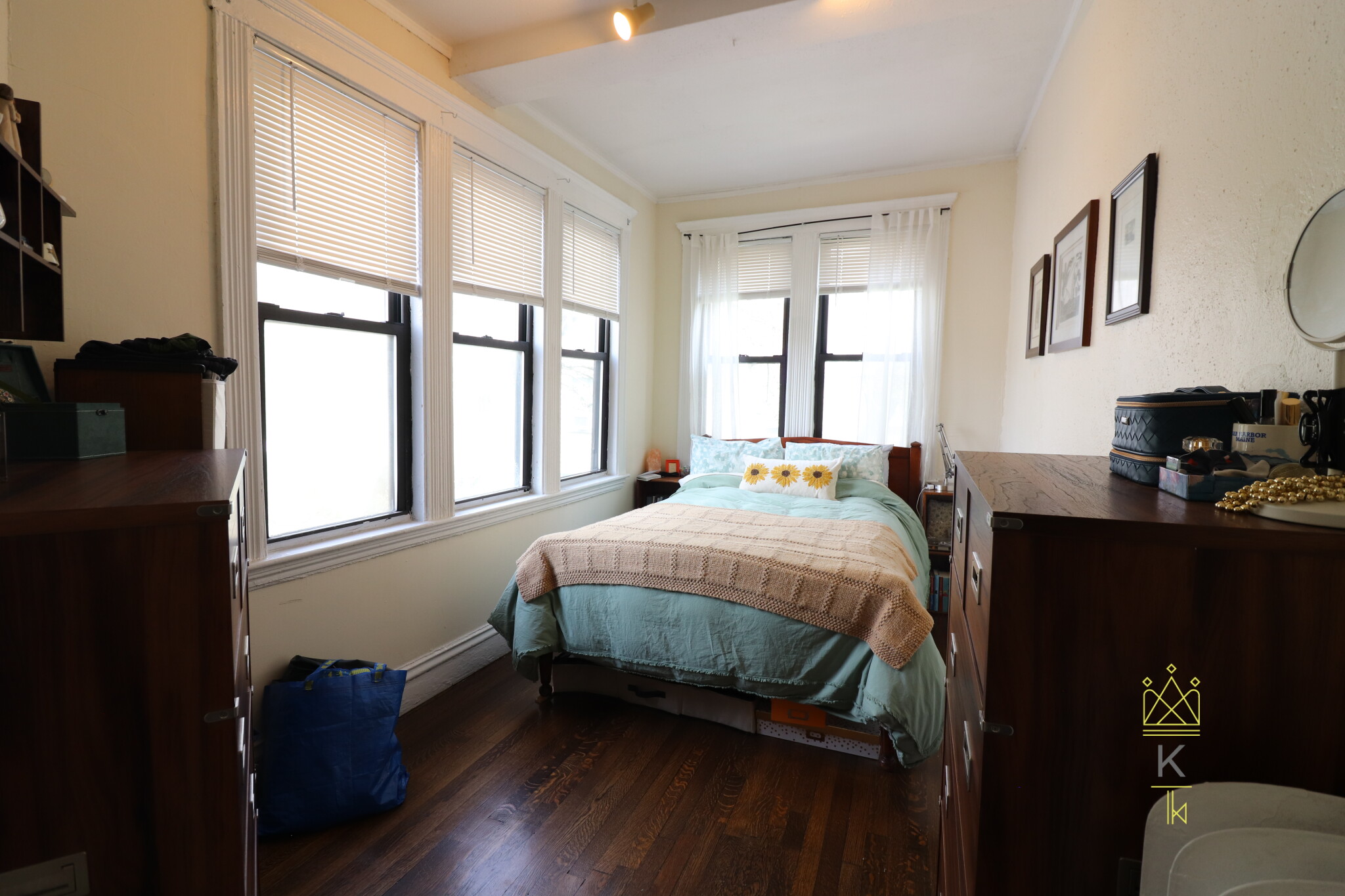 1955 Commonwealth Ave, Brighton