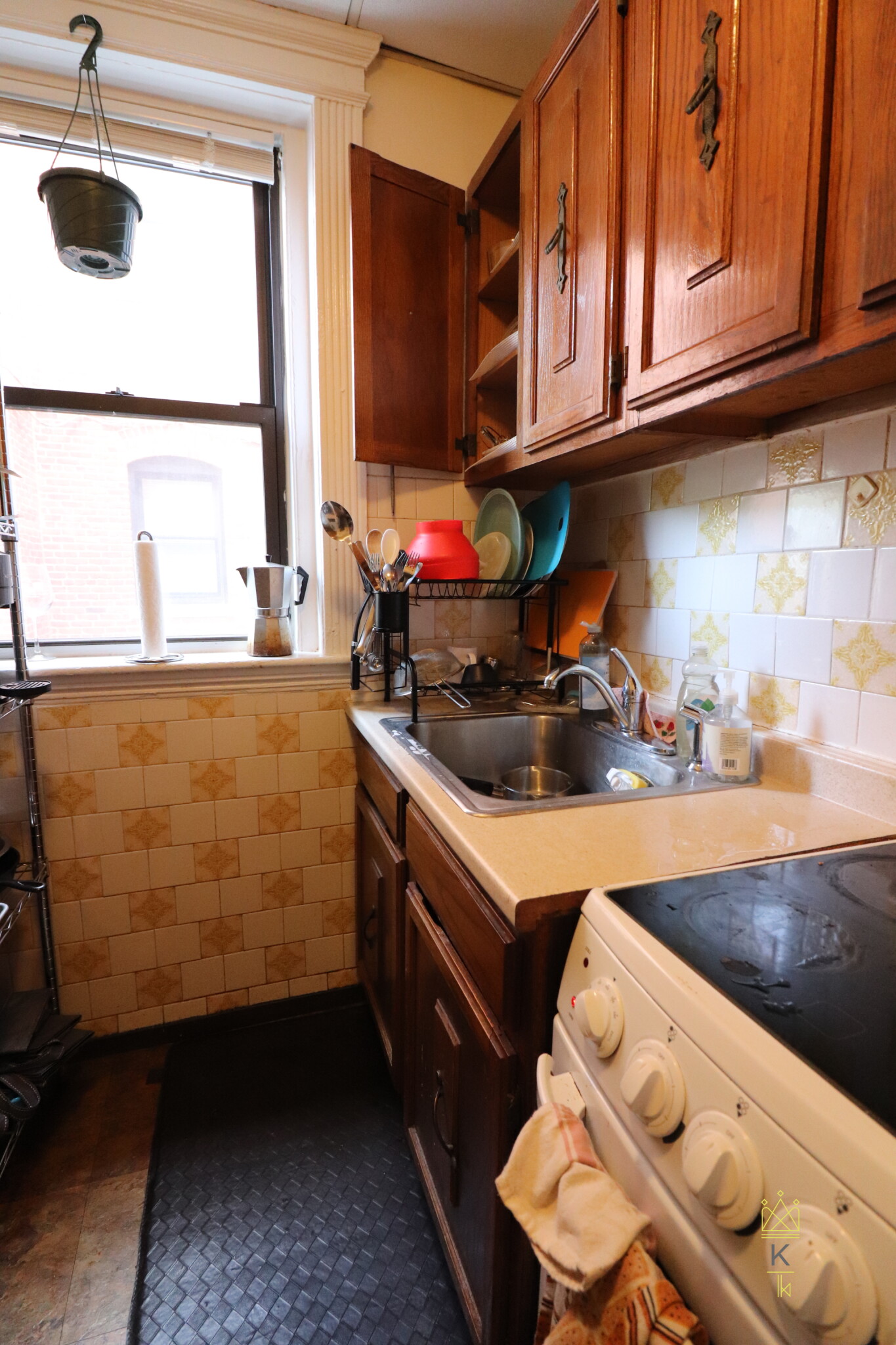 1961 Commonwealth Ave, Brighton