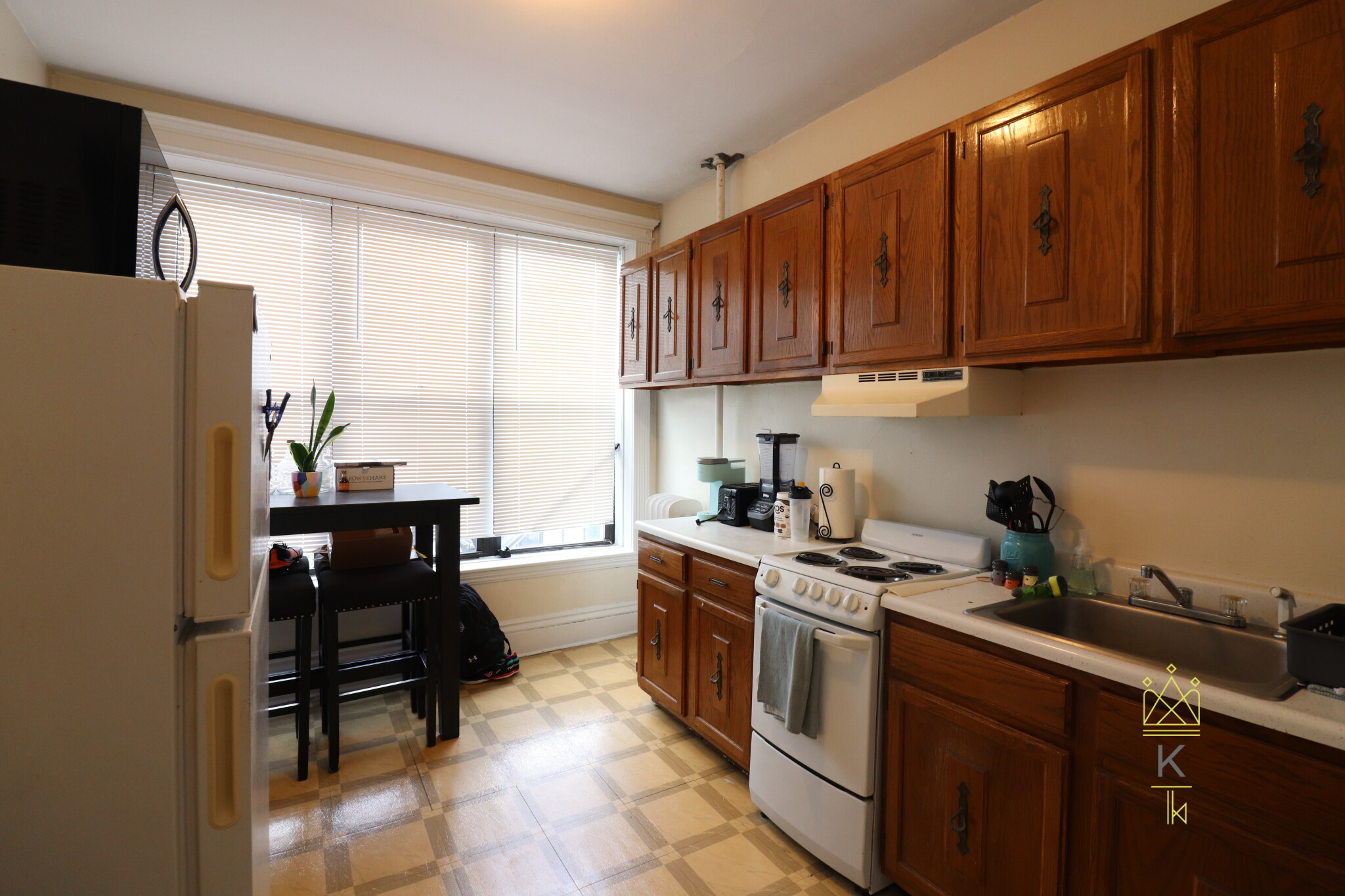 1963 Commonwealth Ave, Brighton