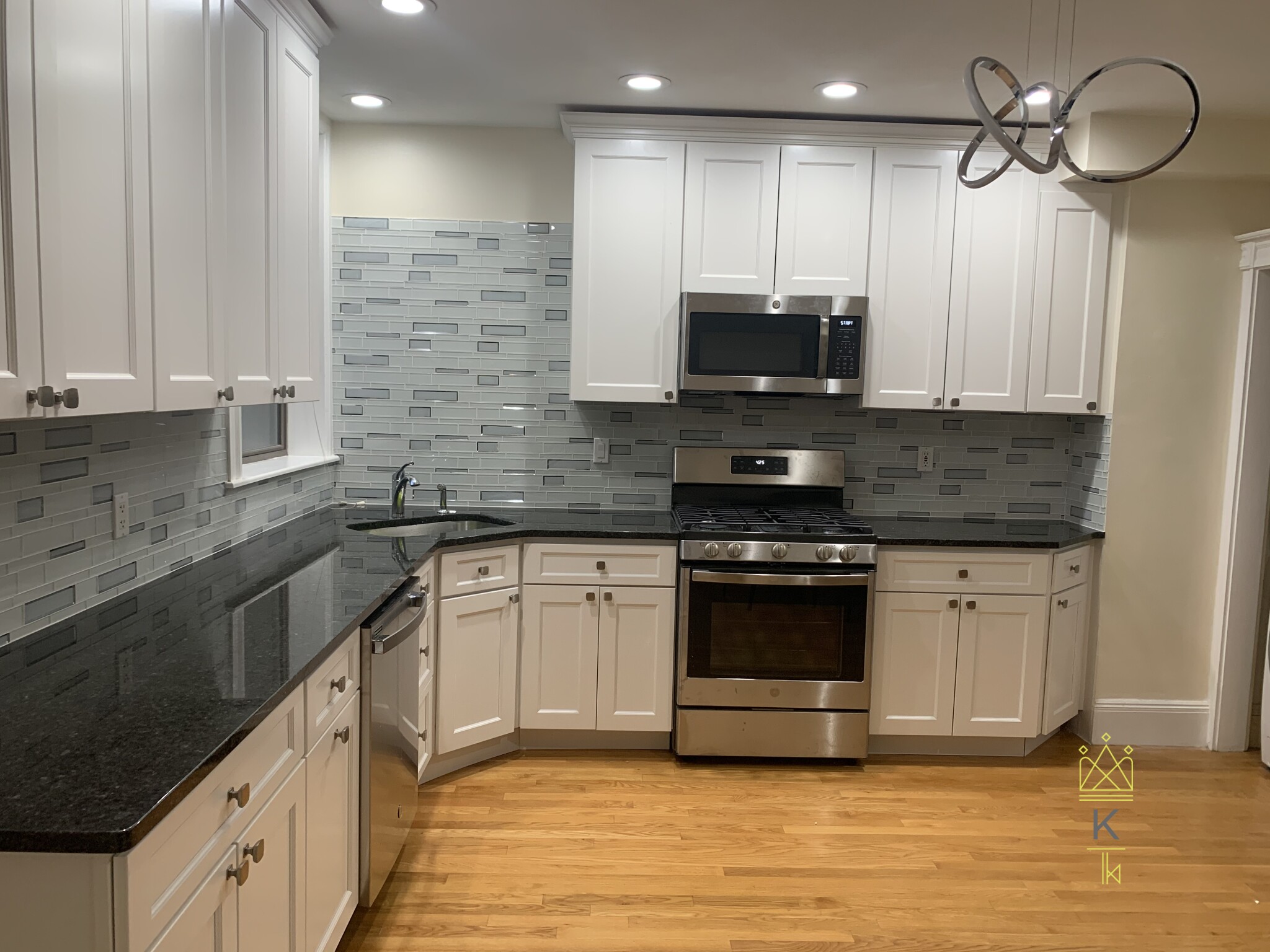 12 Dean Rd, Brookline