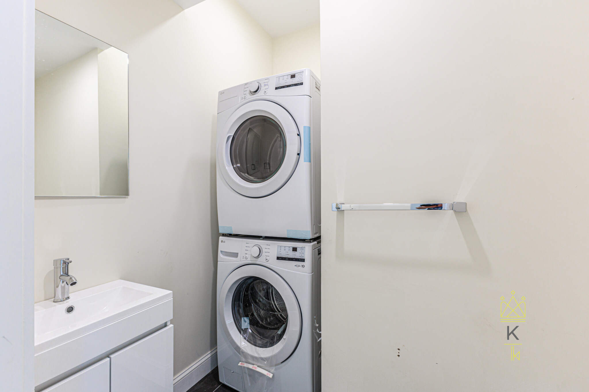 460 Washington St, Brighton