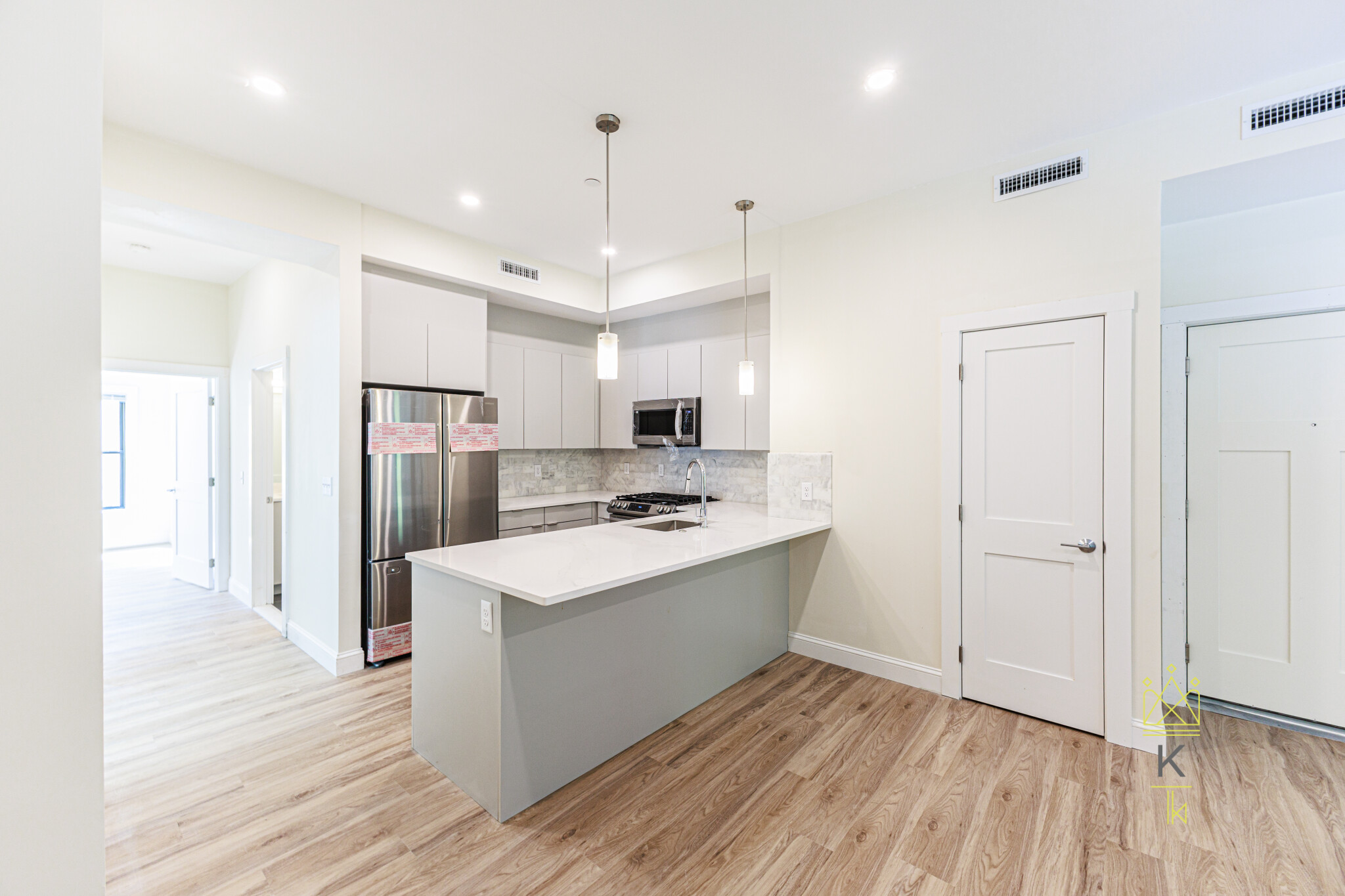 460 Washington St, Brighton