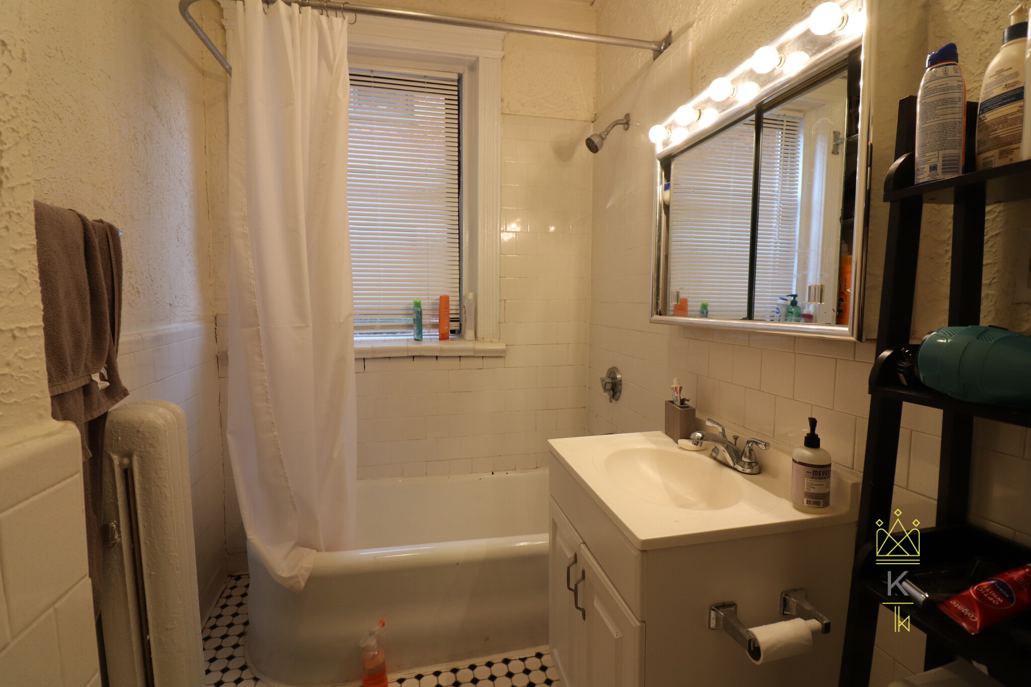 1957 Commonwealth Ave, Brighton