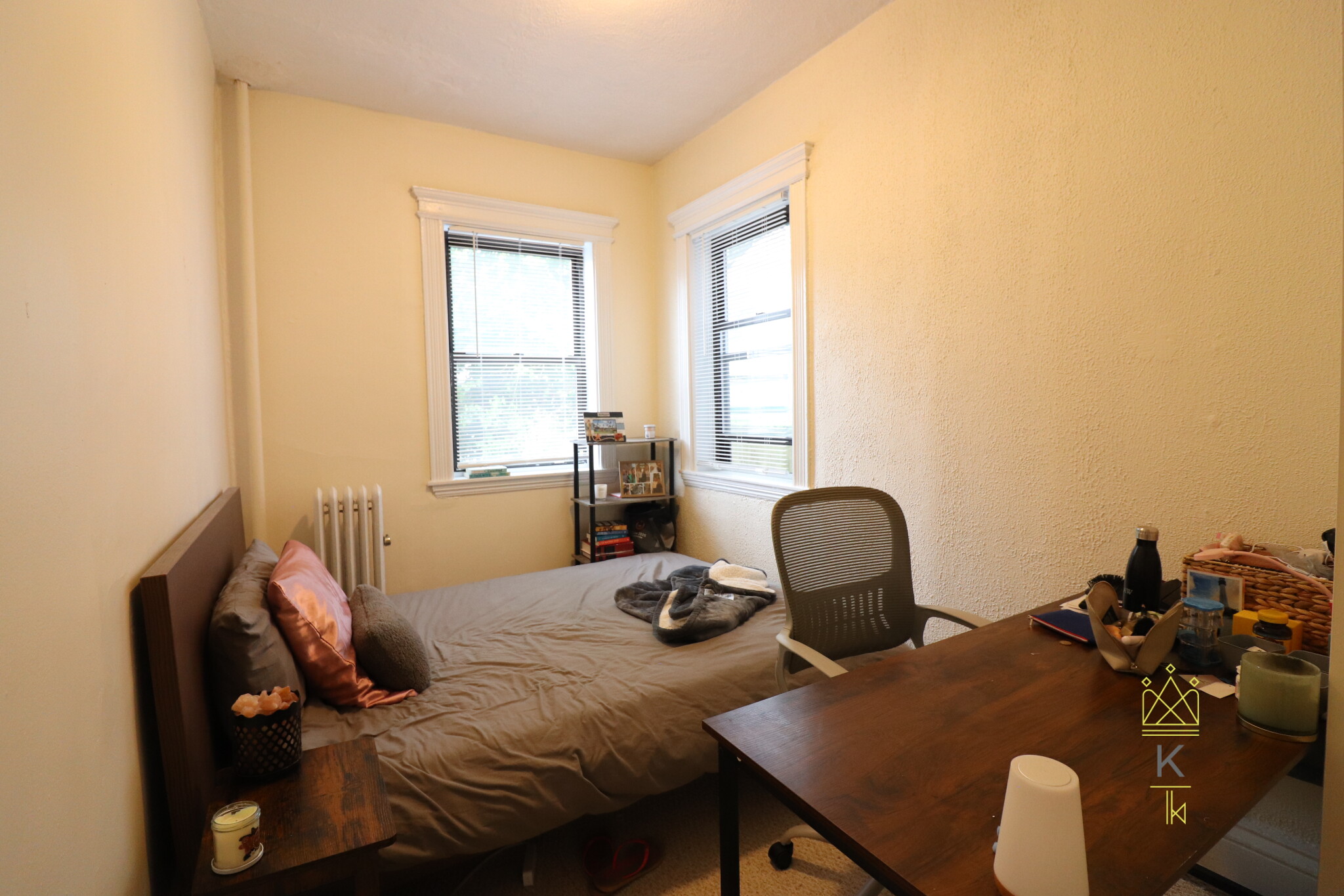 1957 Commonwealth Ave, Brighton