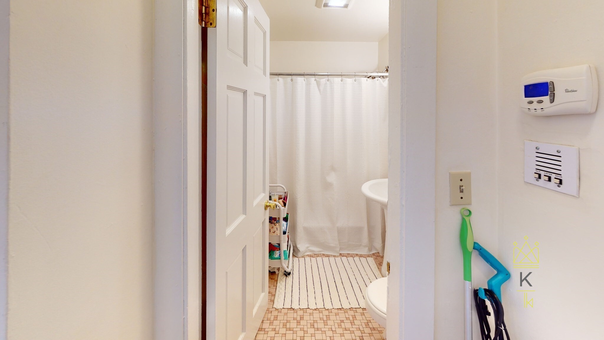 672 Washington St, Aspinwall Hill