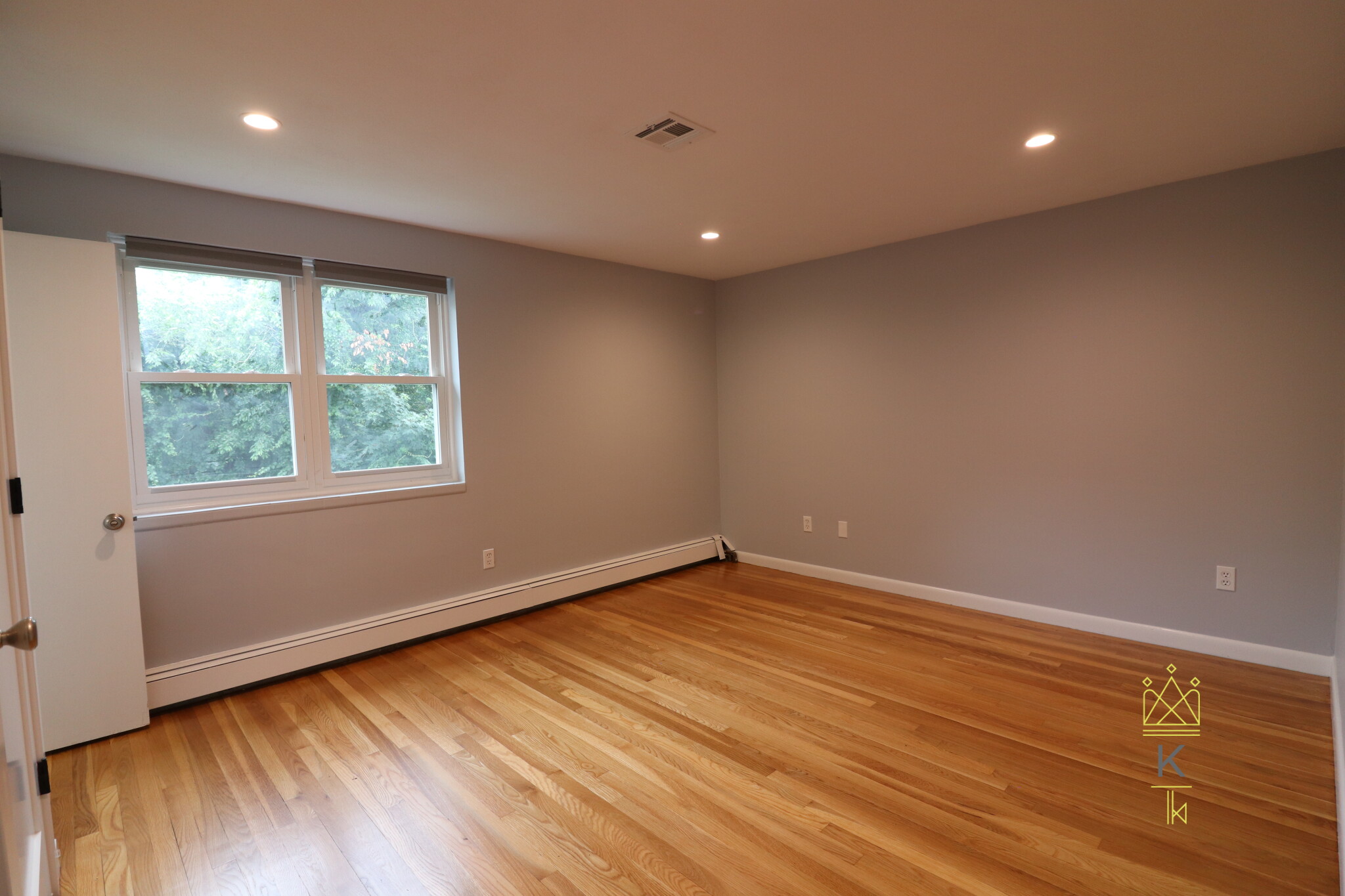 72 Louise Rd, Chestnut Hill