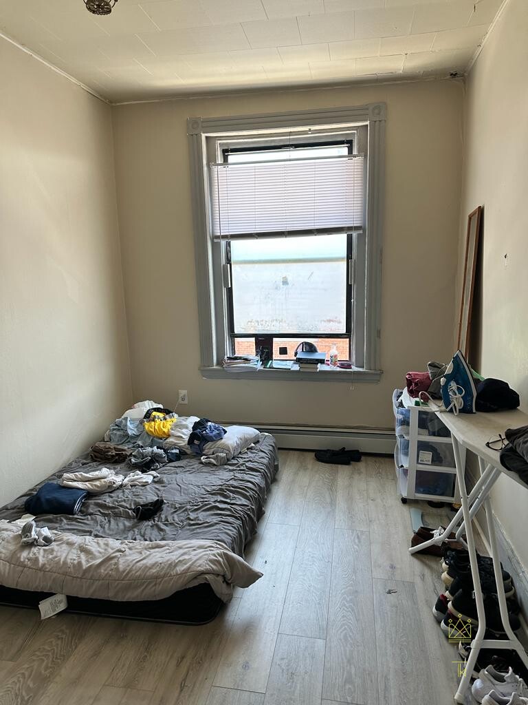 5 Linden St, Allston