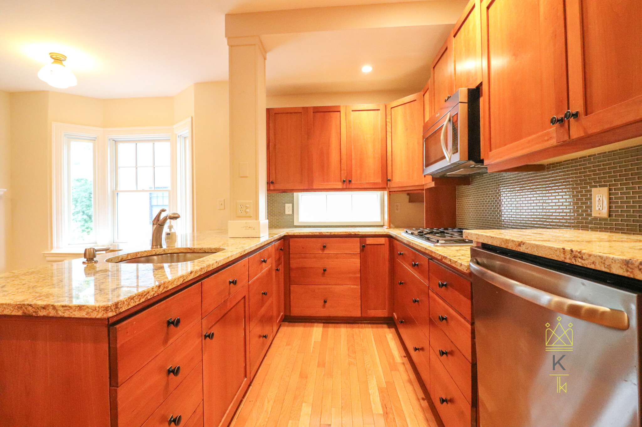 42 Englewood Ave, Brighton