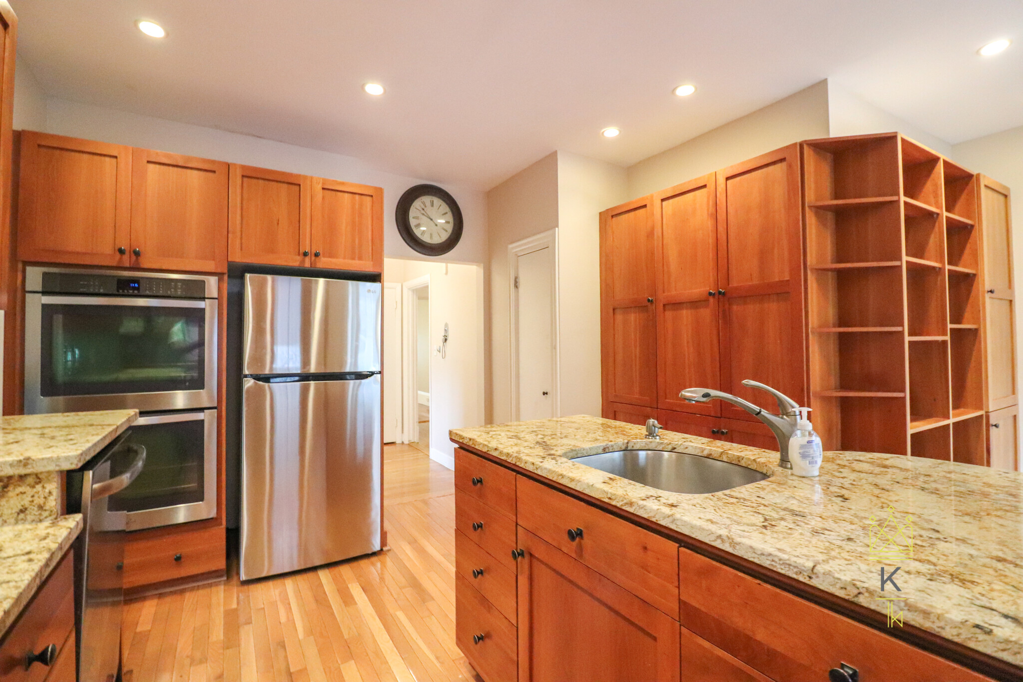 42 Englewood Ave, Brighton