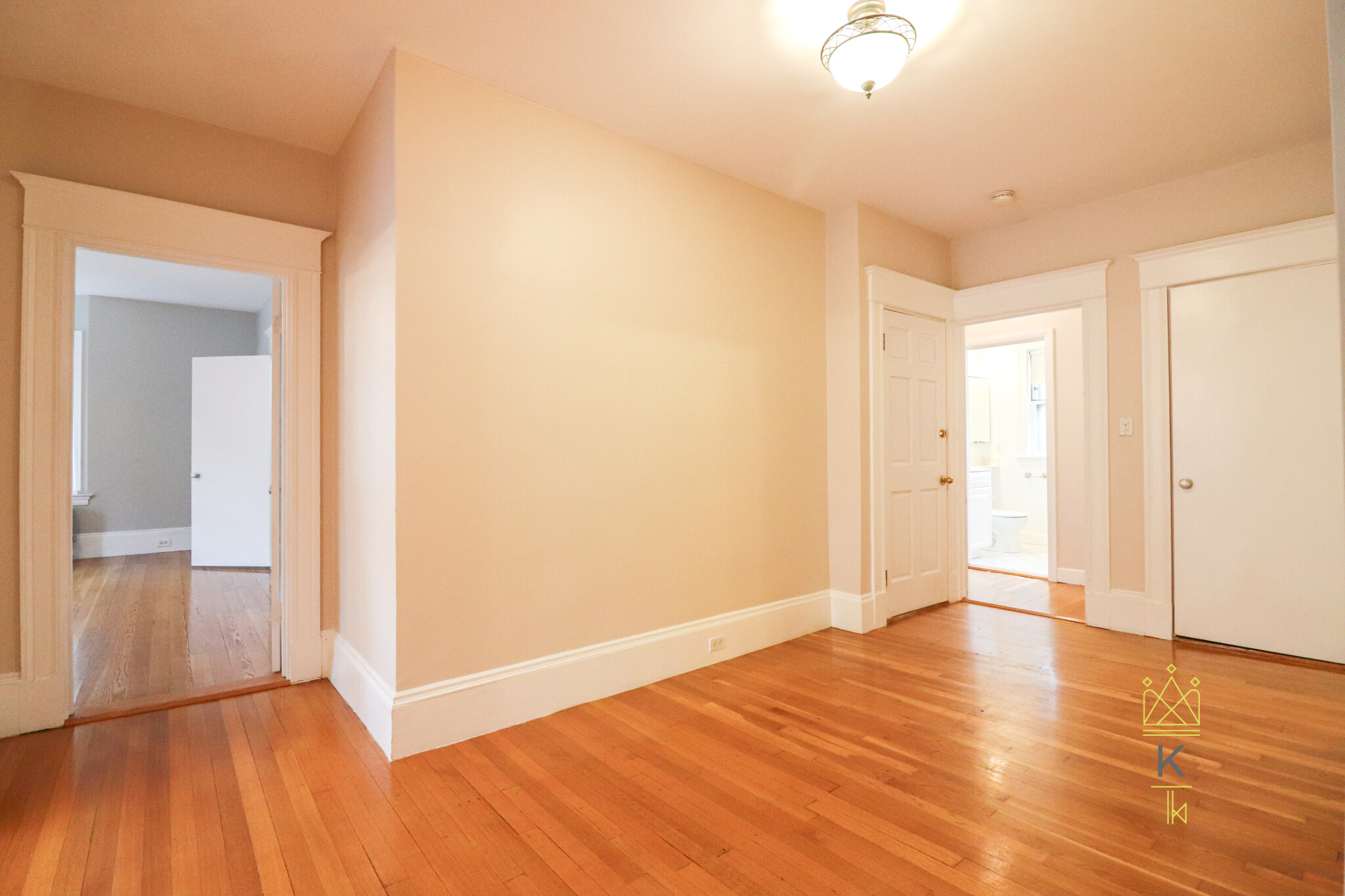 42 Englewood Ave, Brighton