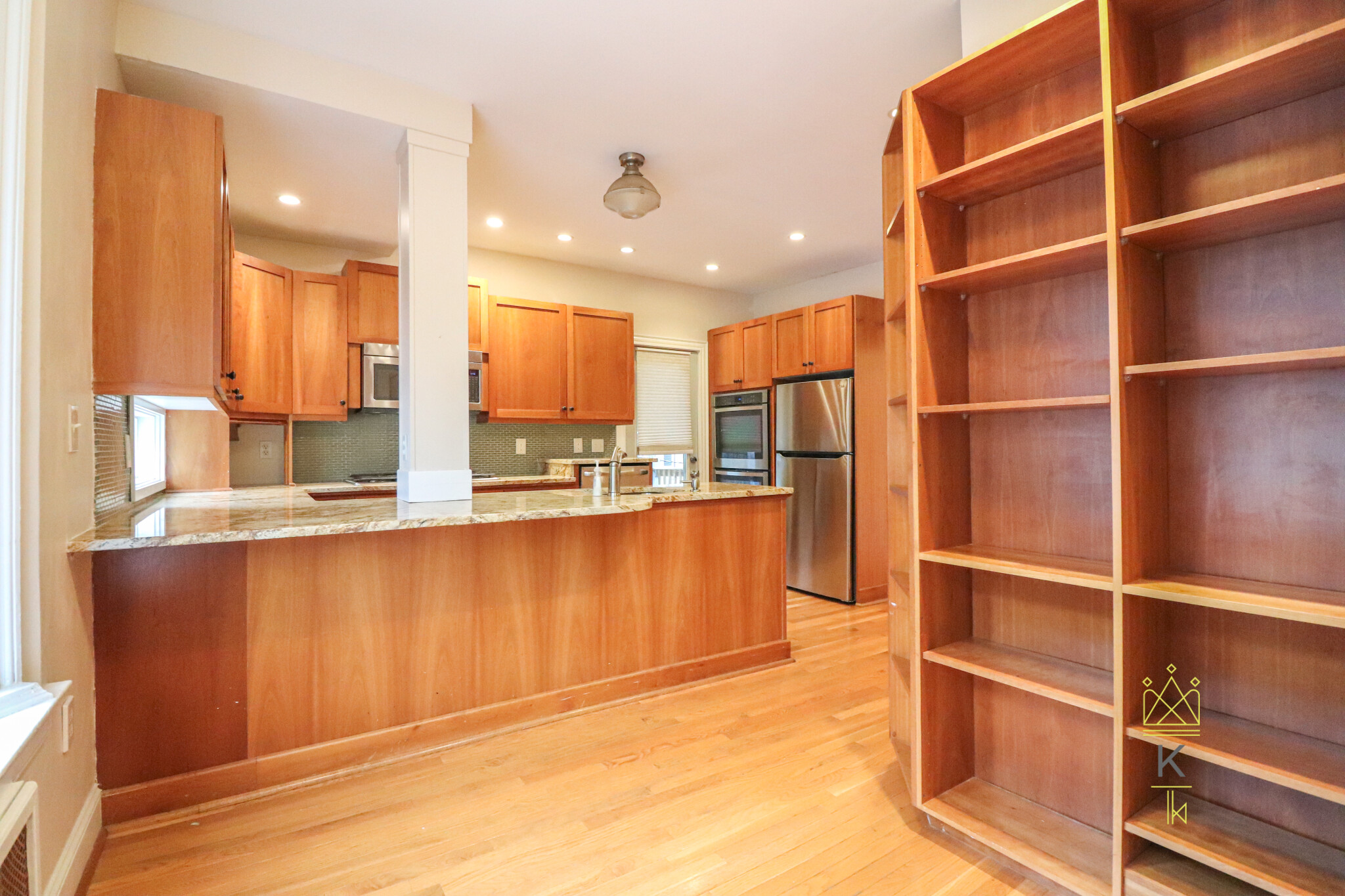 42 Englewood Ave, Brighton