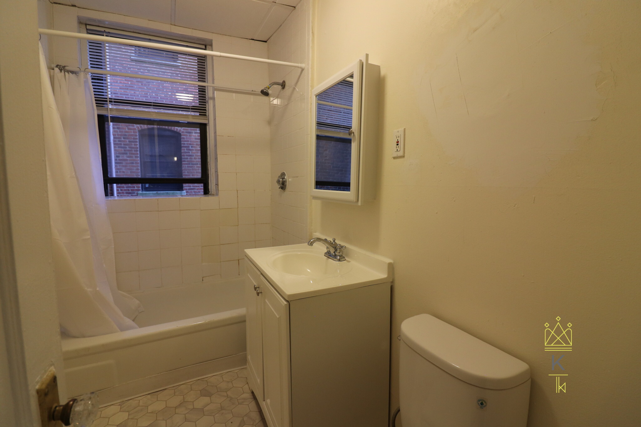 1959 Commonwealth Ave, Brighton