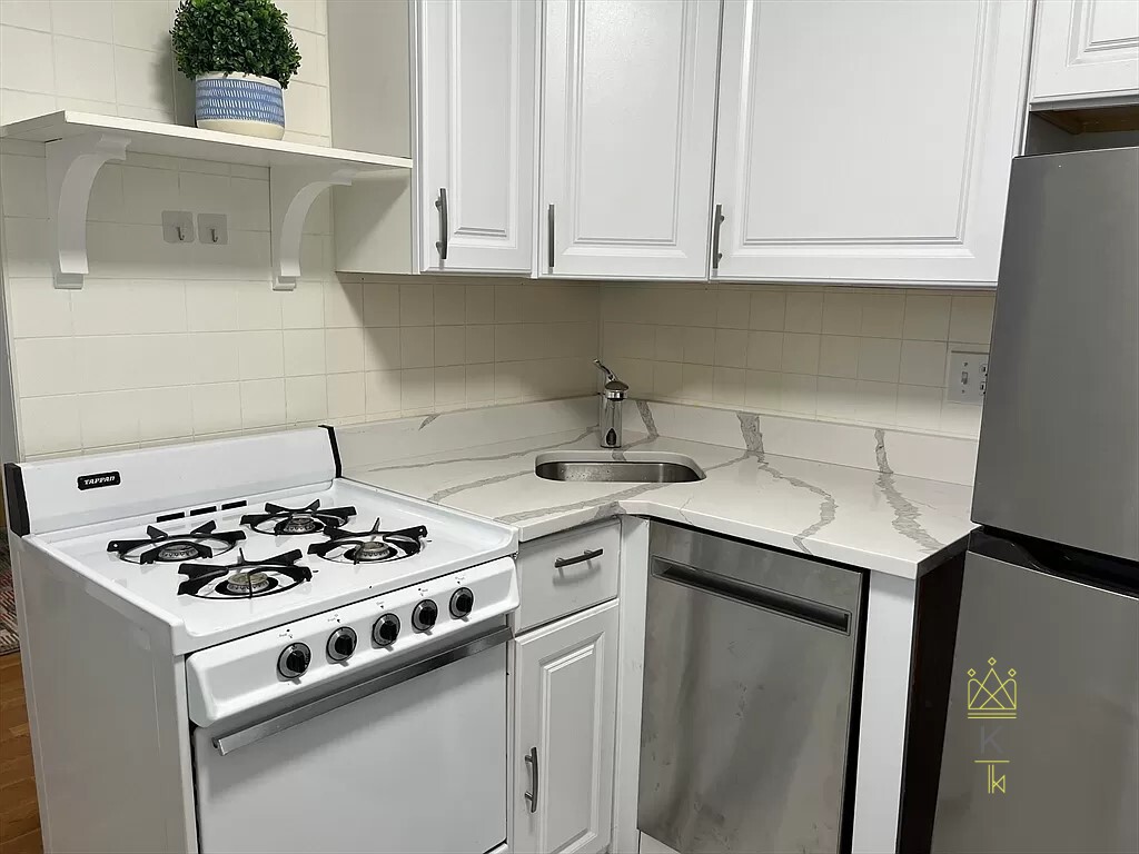 4 Commonwealth Ct, Brighton