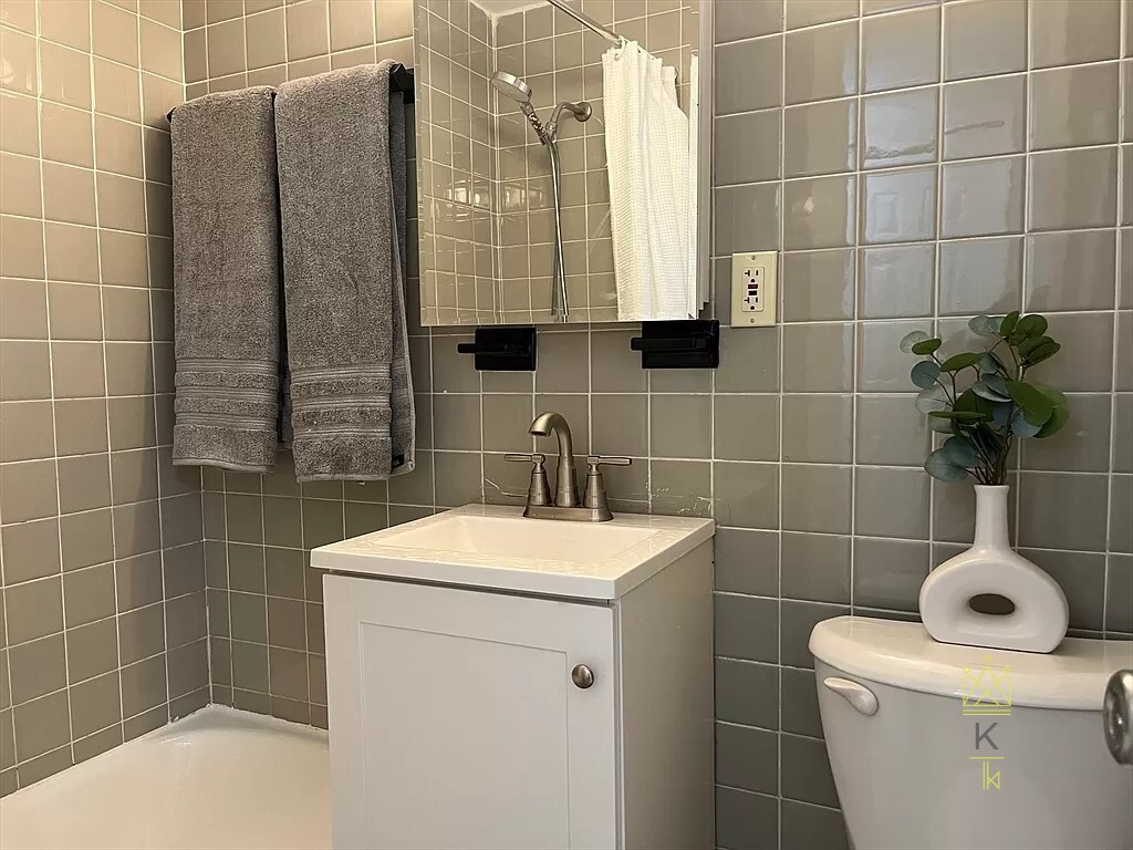 4 Commonwealth Ct, Brighton