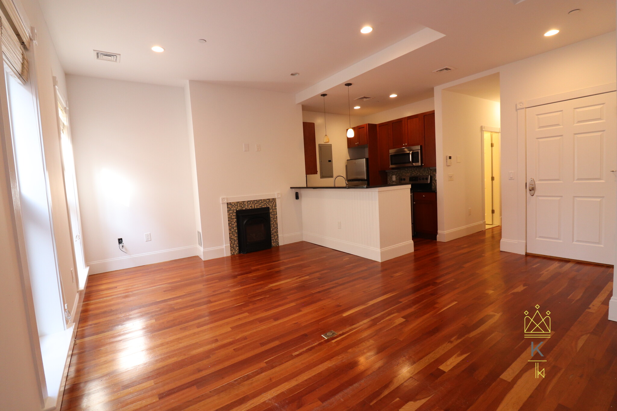 16 Temple St, Beacon Hill