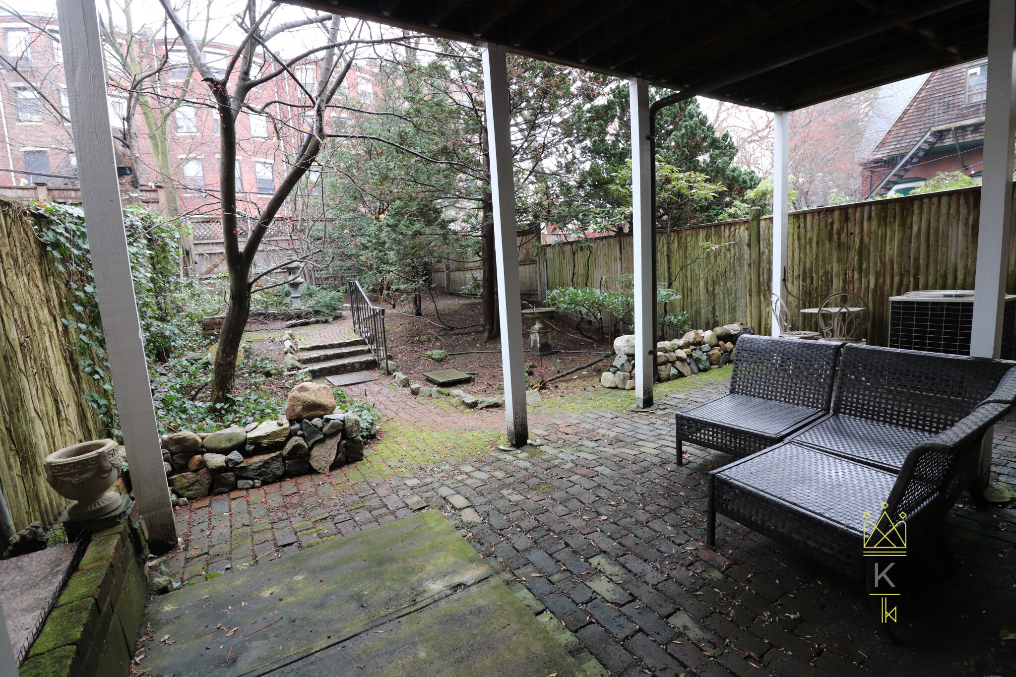 78 Monmouth St, Longwood