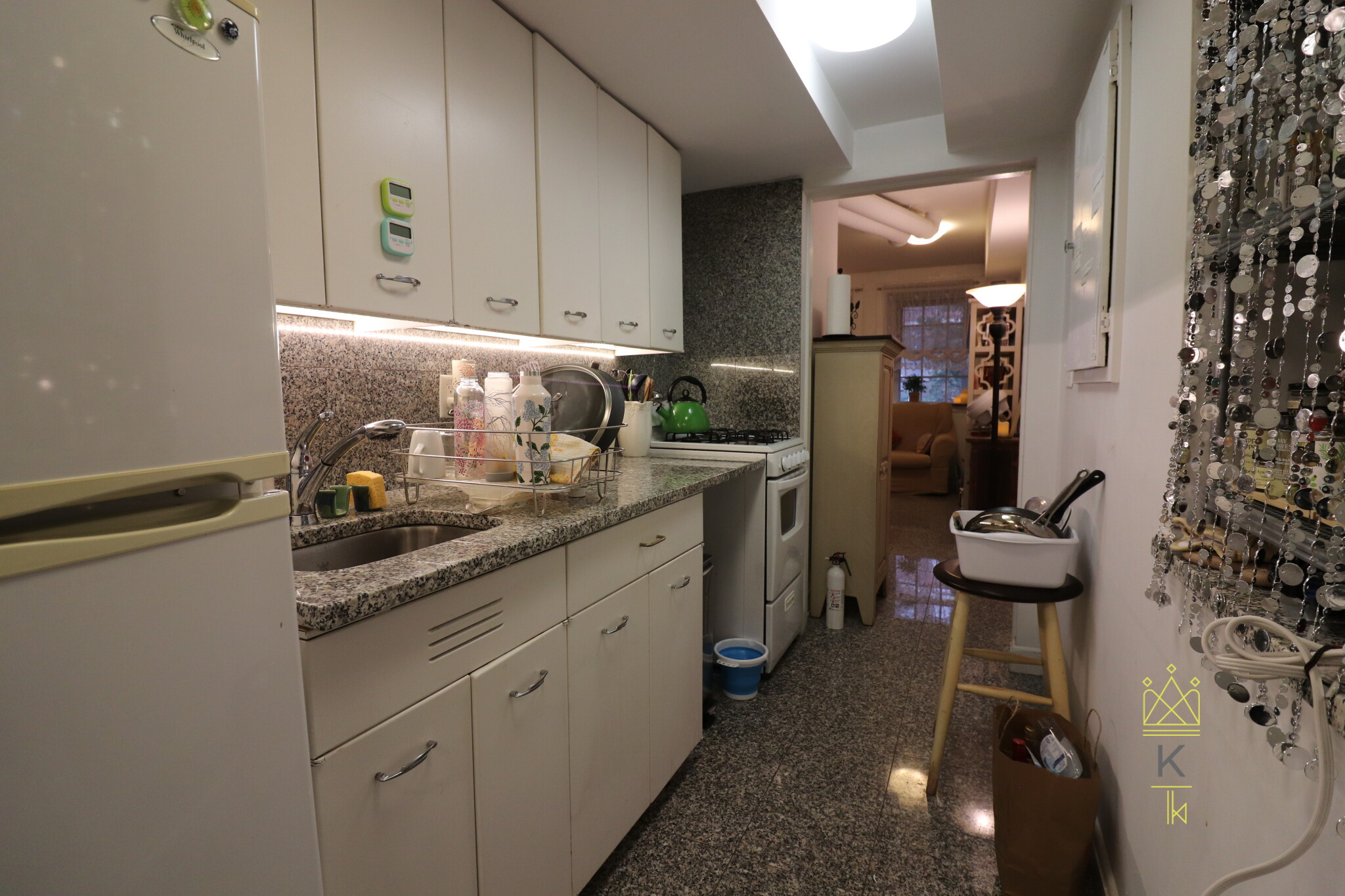 78 Monmouth St, Longwood