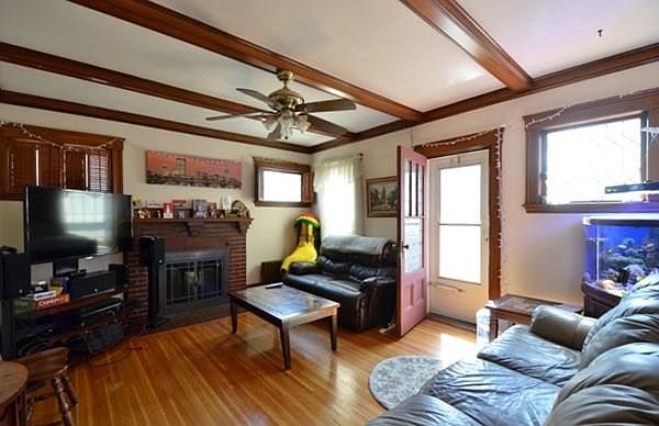 69 Hillside Rd, Watertown