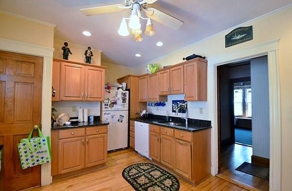 69 Hillside Rd, Watertown