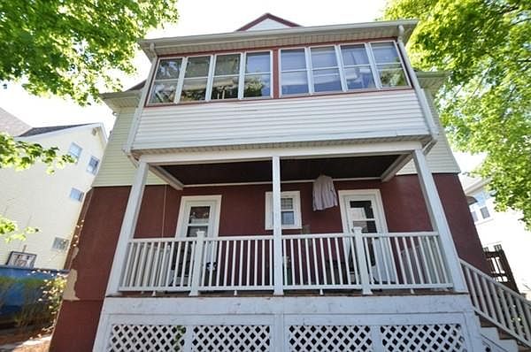 69 Hillside Rd, Watertown