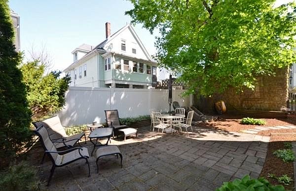 69 Hillside Rd, Watertown