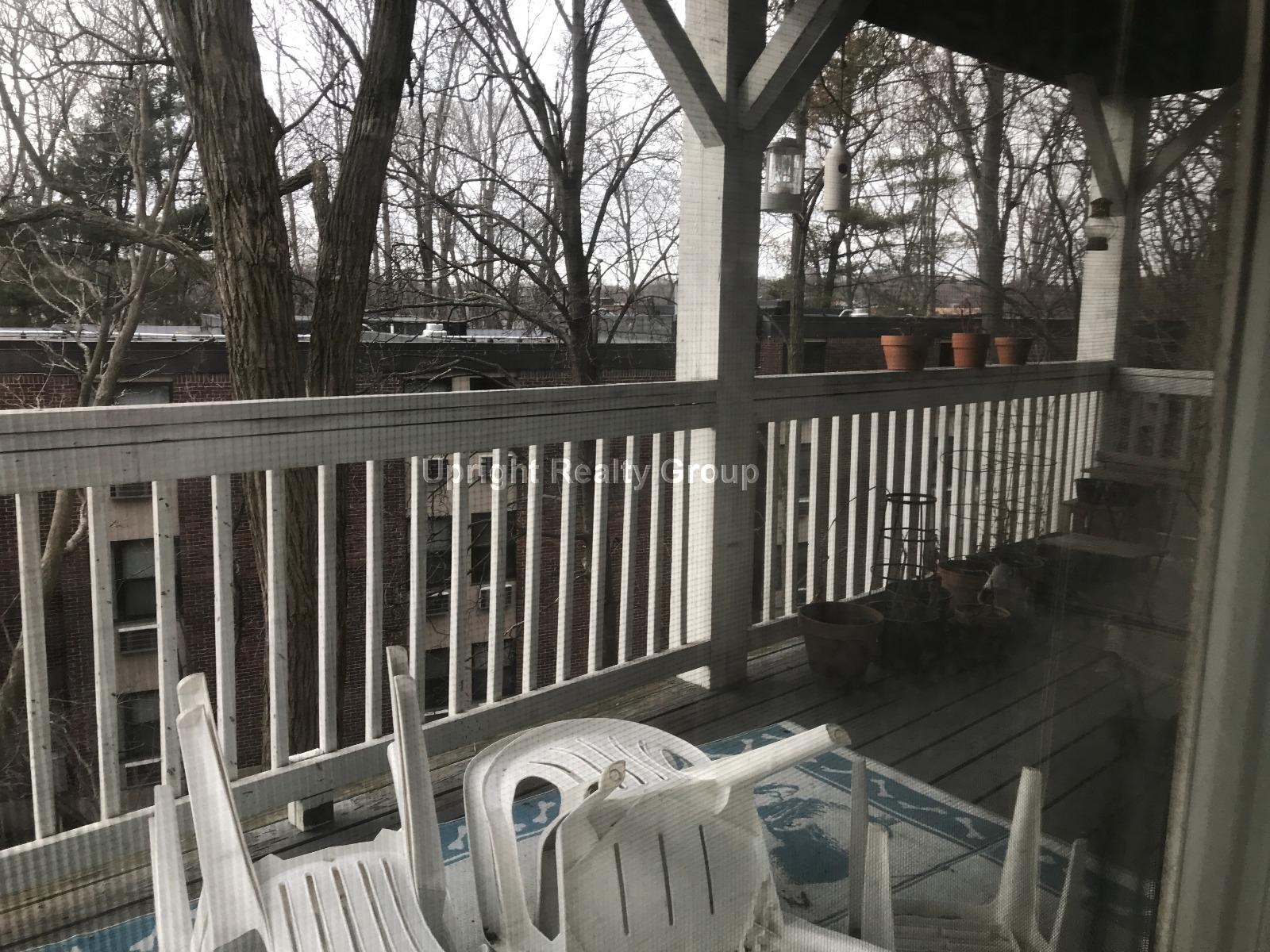 33 Lourdes Ave, Jamaica Plain