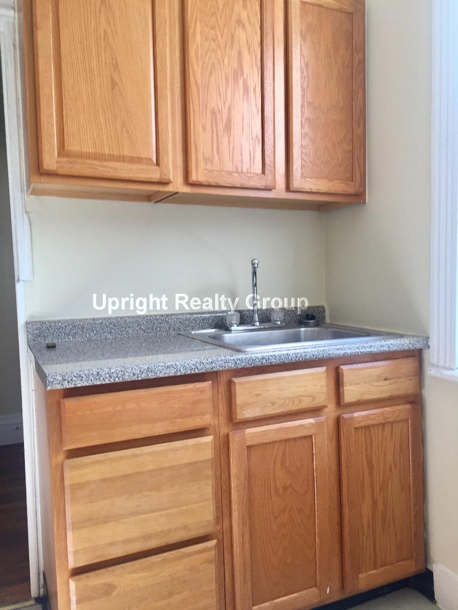 35 Gardner St, Allston