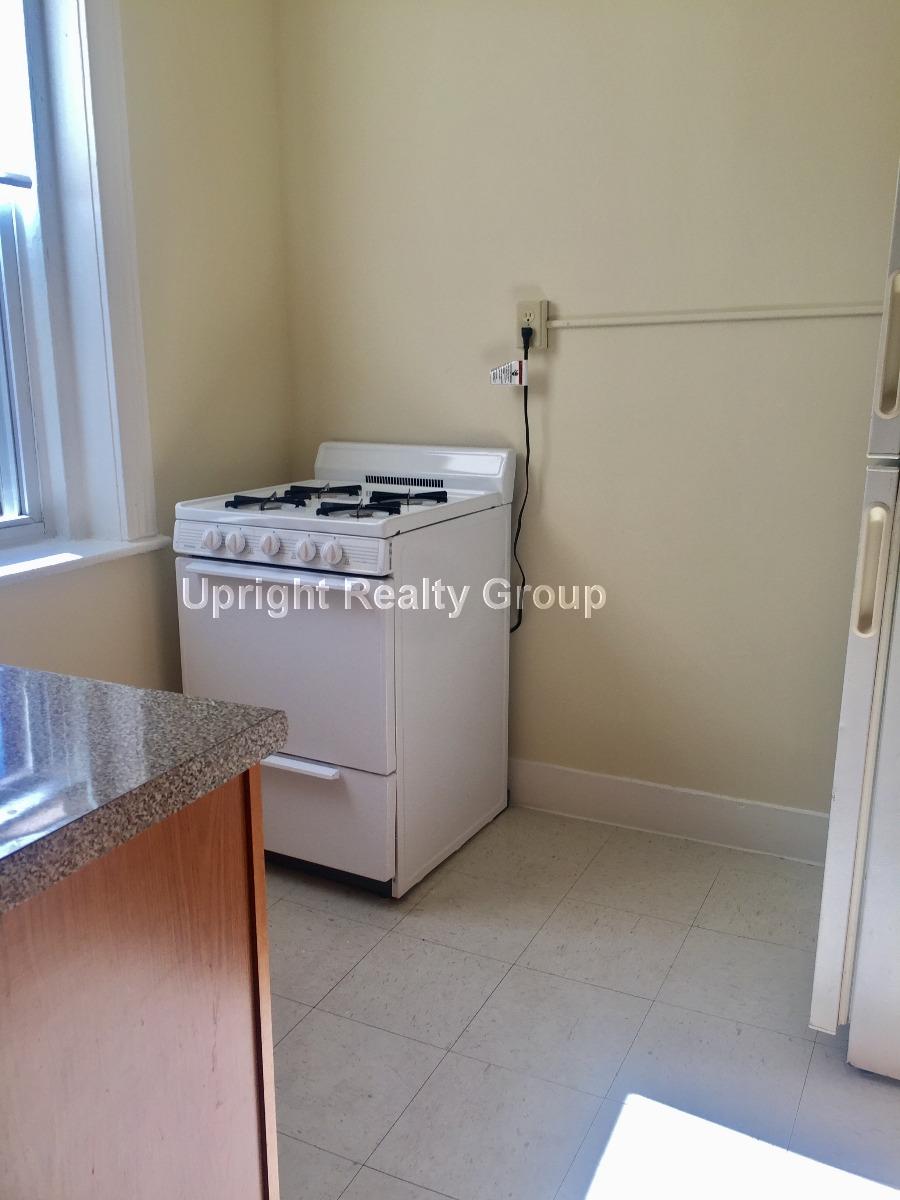 35 Gardner St, Allston