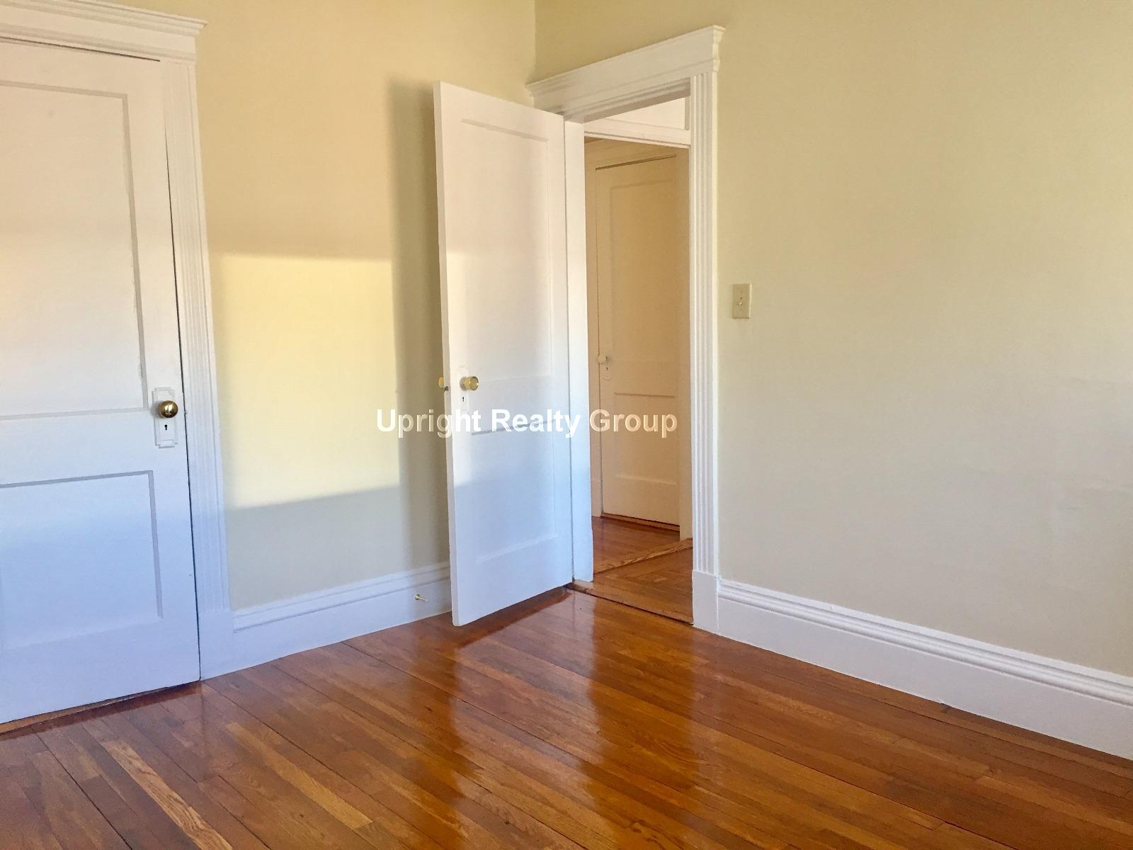 35 Gardner St, Allston