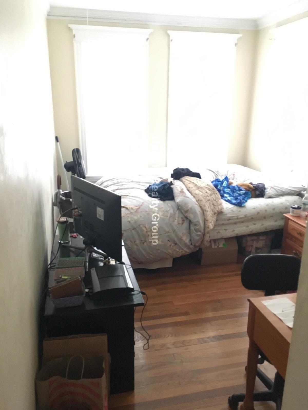 15 Quint Ave, Allston