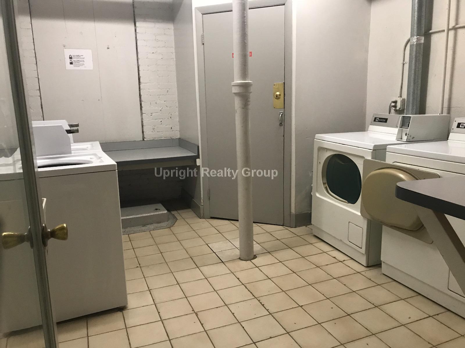 368 Riverway, Boston, MA - 2,075 USD/ month