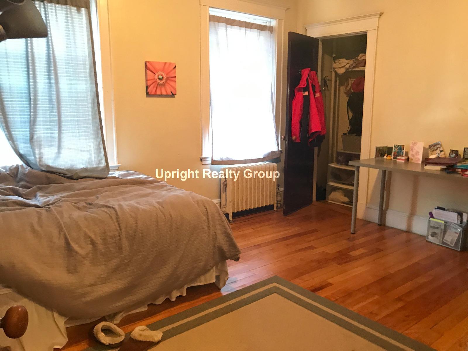 218 South St, Jamaica Plain