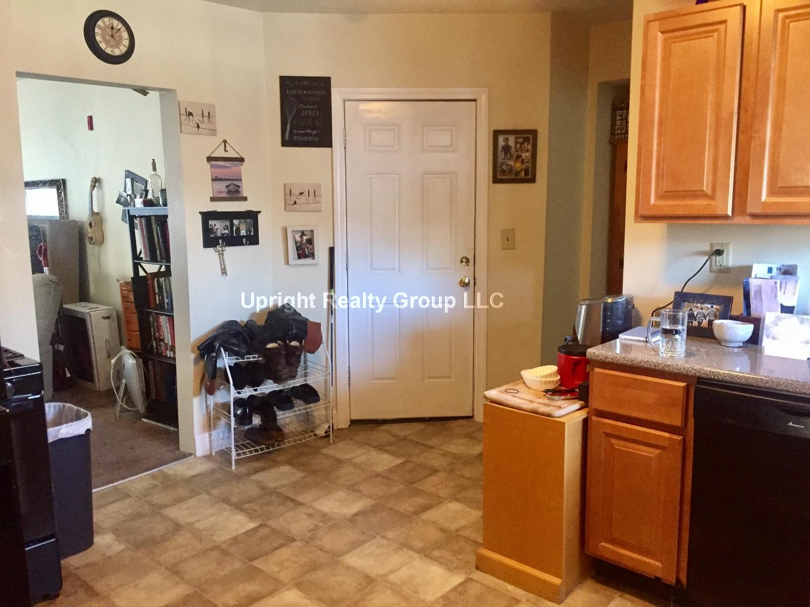 https://ygl-photos.s3.us-west-004.backblazeb2.com/9693W5aeb70e321cf3.jpg