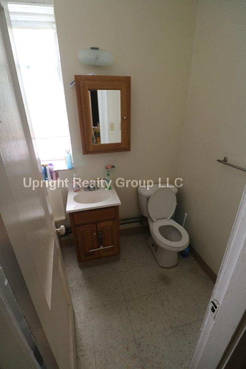 68 Woodstock Ave, Brighton