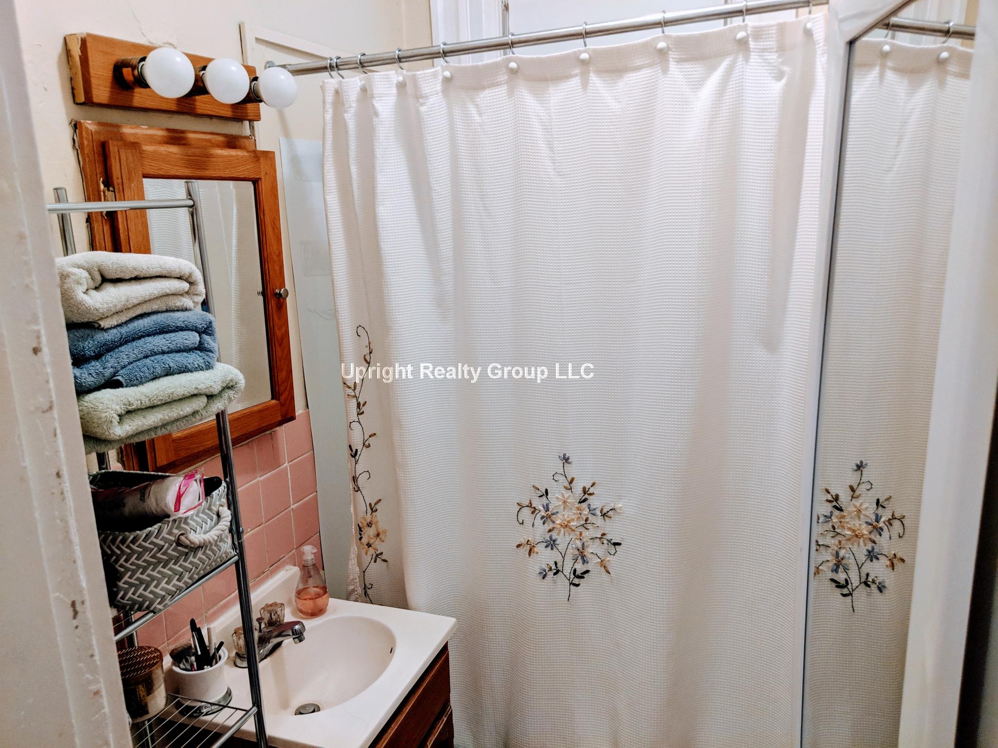 68 Woodstock Ave, Brighton