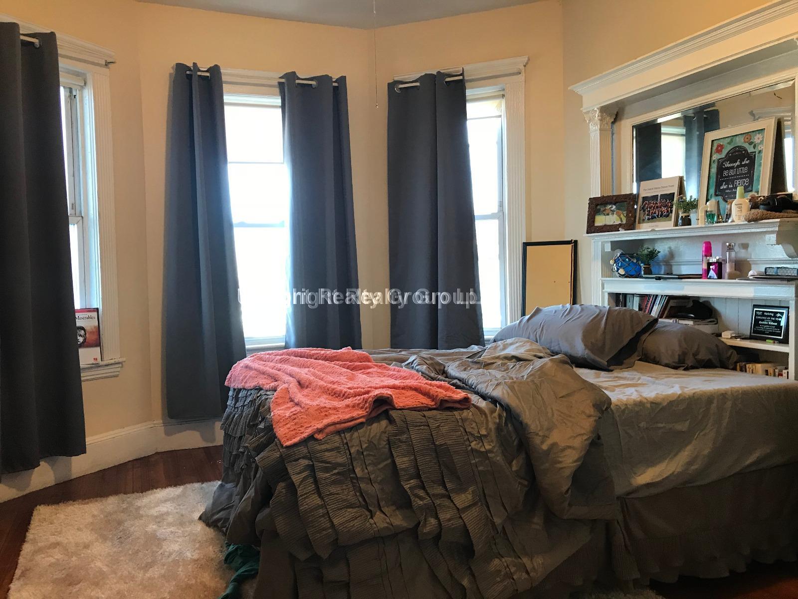 25 Linden St, Allston