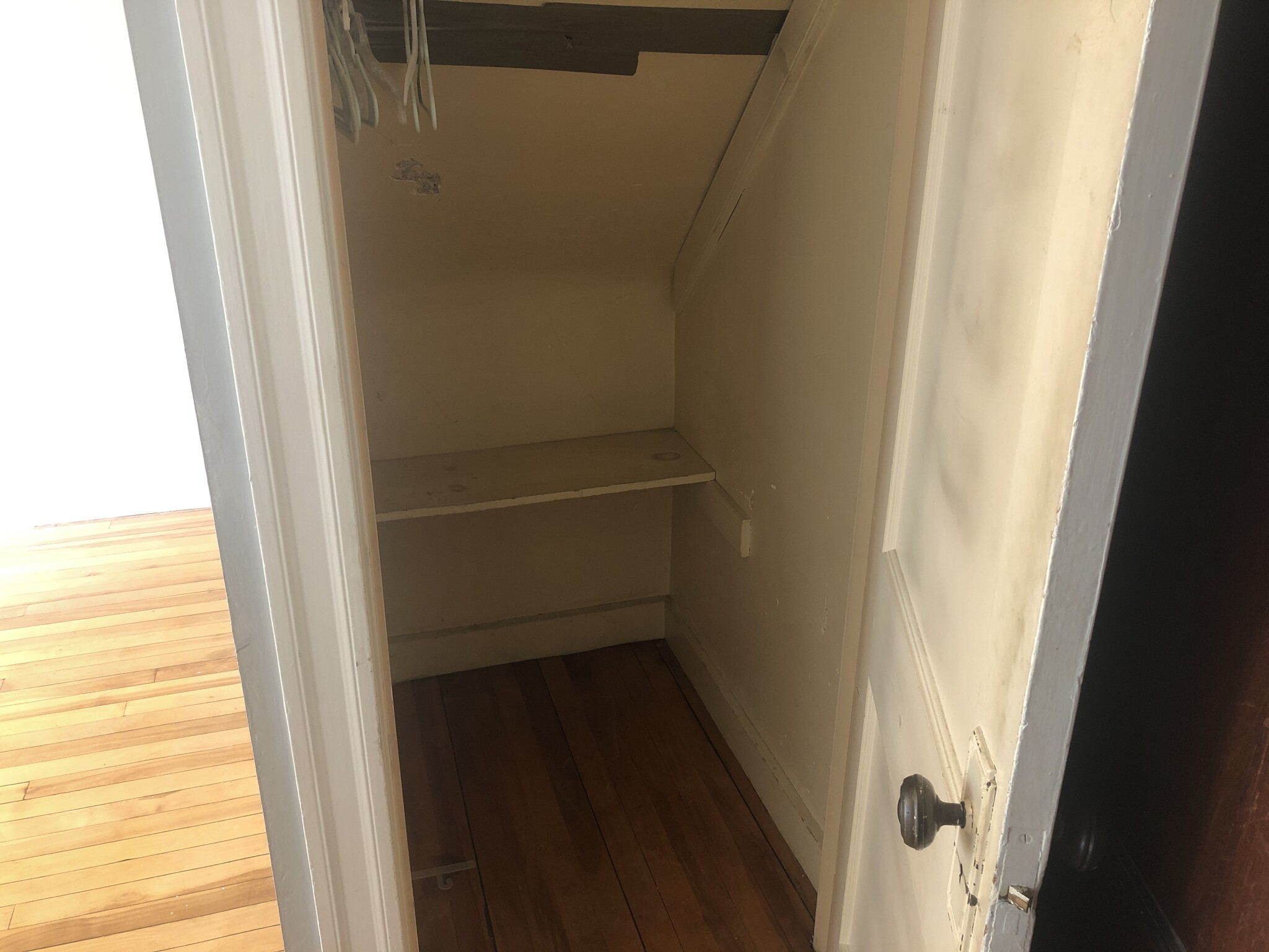 69 Hillside Rd, Watertown