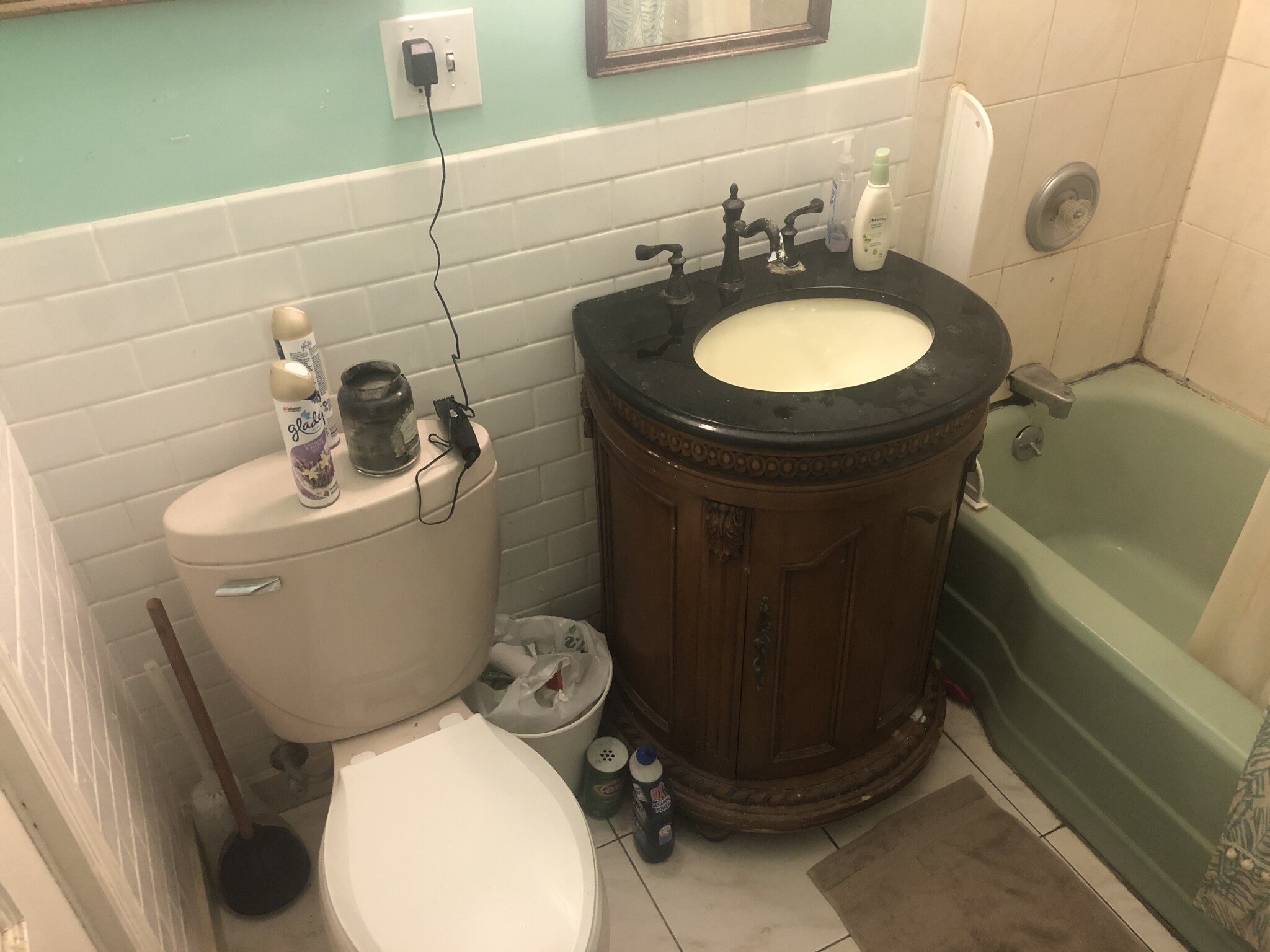 69 Hillside Rd, Watertown