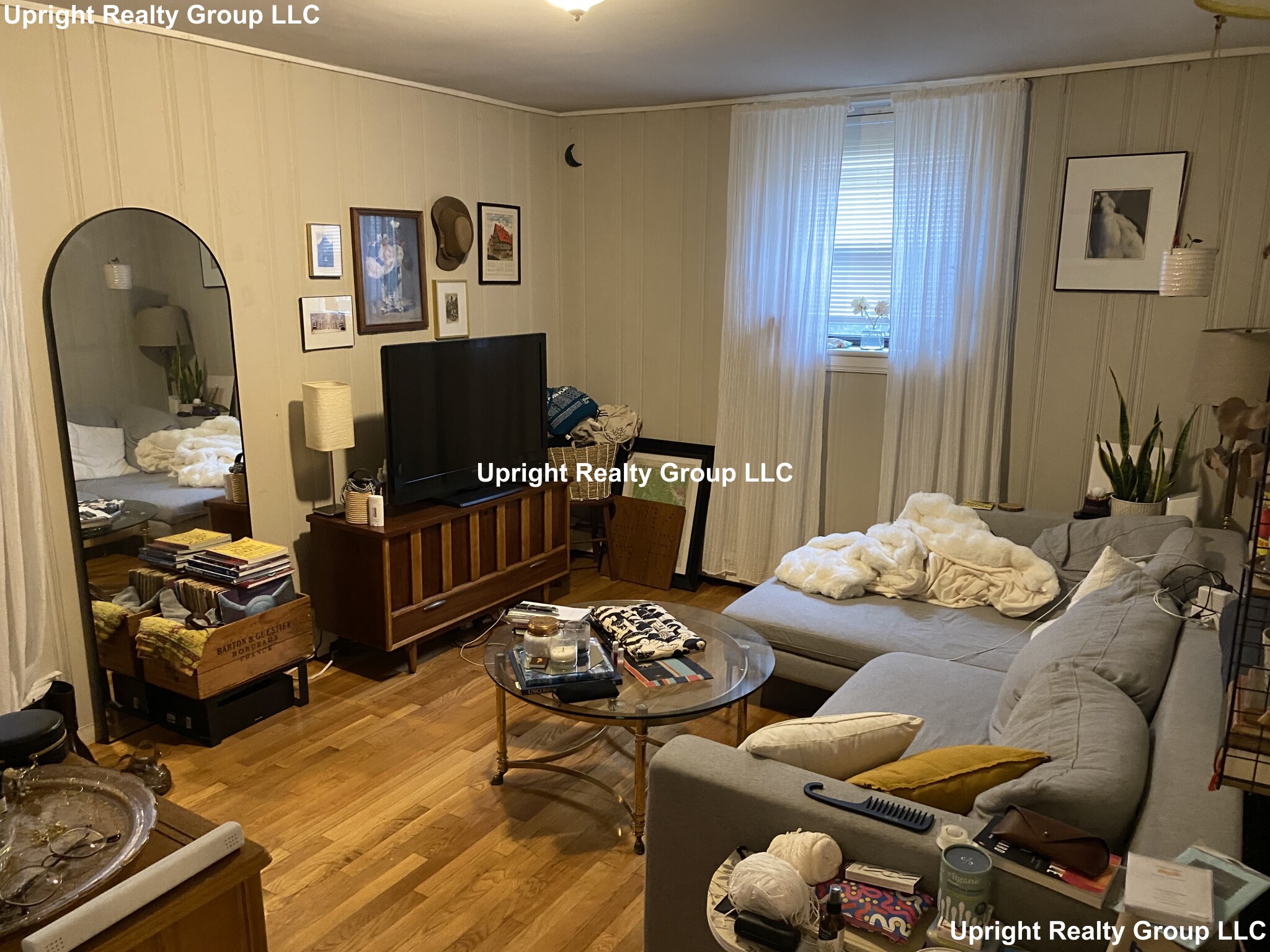 https://ygl-photos.s3.us-west-004.backblazeb2.com/9693W684de099daf91.jpg